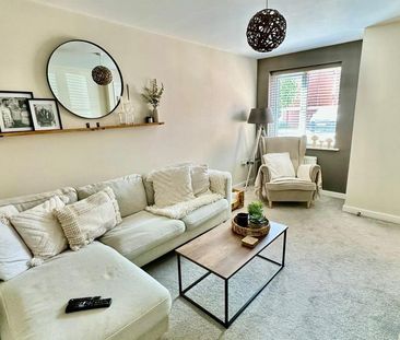 2 bedroom semi-detached house to rent - Photo 2