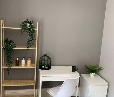 Ninth Avenue Unit 3 - Photo 4