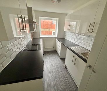 2 bedroom apartment to rent Kings Avenue, Eastbourne, BN21 - Photo 4