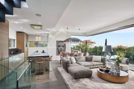 Cap d'Antibes - Villa moderne neuve - Photo 3