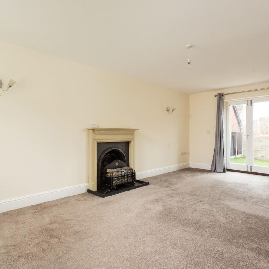 Manor Road, Easingwold, York YO61 - Photo 1