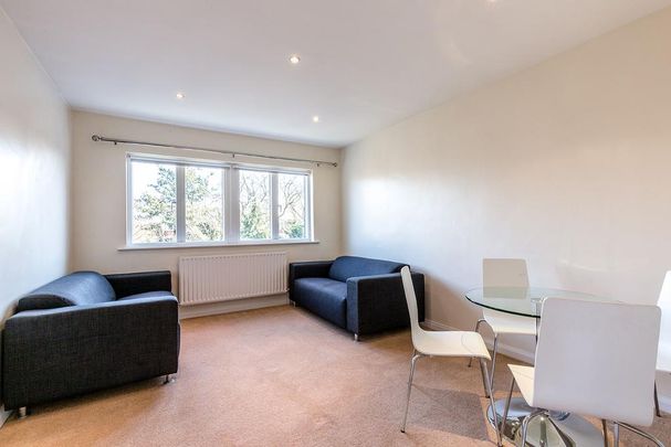 3 bedroom flat to rent - Photo 1