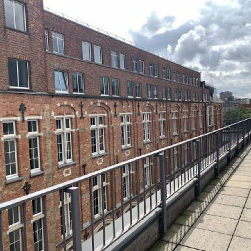 Flat - for rent - Photo 1
