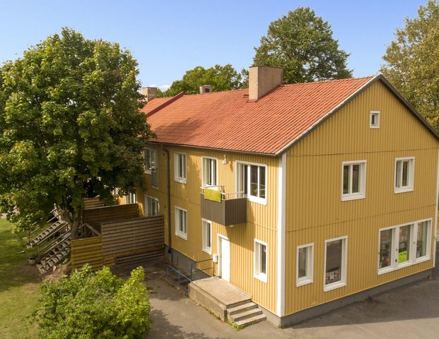 2 rok, Rådmansplan 1A Motala - Foto 1
