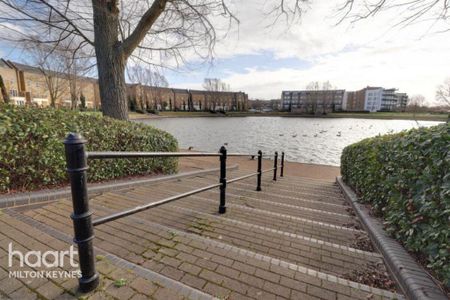 5 bedroom detached house to rent - Photo 2