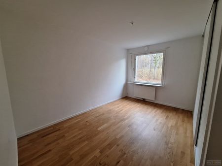 Karlslättsv 5 B - Foto 3