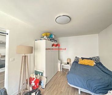 RUE DE LA PAROISSE A VERSAILLES APARTEMENT MEUBLE 2 PIECES 29.80 m2 - Photo 5