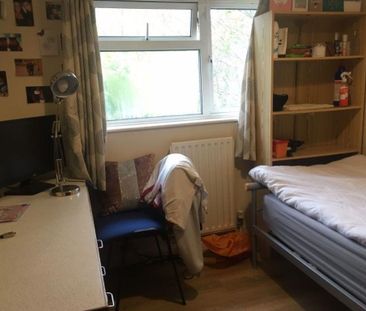 5 bedroom terraced house to rent - Photo 4