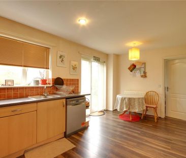 4 bedroom detached house to rent - Photo 5