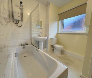 Snowdon Close, Blackpool - Photo 5