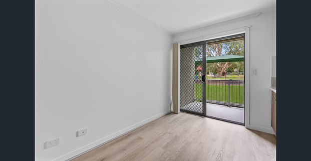 RENOVATED SELF-CONTAINED STUDIO - DOUBLE LEVEL IN THE HEART OF NUNDAH - Photo 1