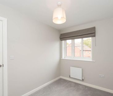 3 bedroom semi-detached house to rent - Photo 2