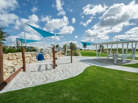 DUAL KEY LIVING - MAIN HOUSE - Photo 3