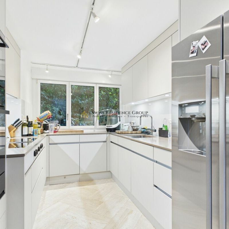 High quality construction with a fantastic garden on a south-facing slope - Photo 1