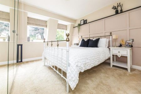 Lombard Close - Photo 5