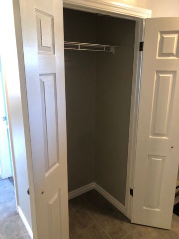 For Lease - 30 Loggers Run Unit# 1, Barrie, Ontario - Photo 5