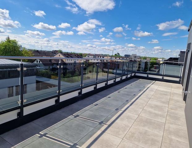 Geräumiges Penthouse mit traumhafter Aussicht zu vermieten! - Photo 1