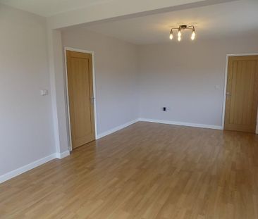 2 bedroom detached bungalow to rent - Photo 1