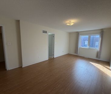 For Lease - 30 London Pride Drive, Richmond Hill, Ontario - Photo 6