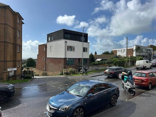Warren Way, Brighton - Photo 1