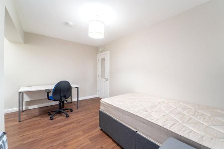 6 bedroom house to rent - Photo 4
