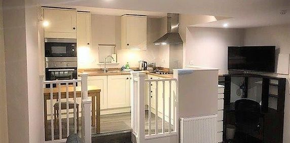 1 bedroom private hall to rent - Photo 2