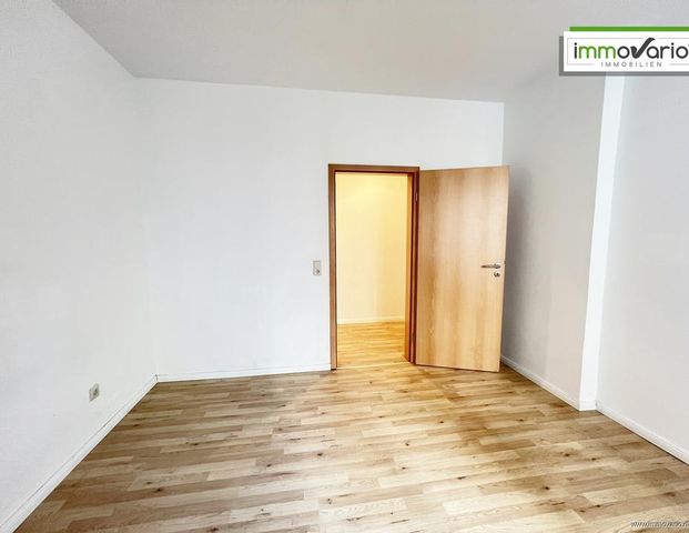 3-Raum-Wohnung in bester Innenstadtlage mit Tageslichtbad, Wanne und Aufzug. - Foto 1