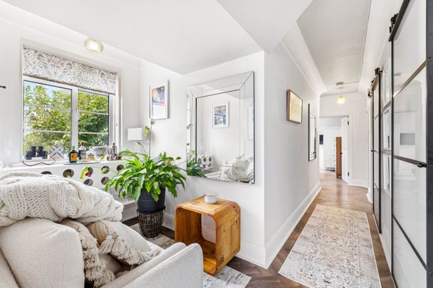 2 bedroom flat to rent New Church Road, Hove - Photo 1