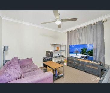 50 Aldgate Crescent, Pacific Pines, Qld 4211 - Photo 4
