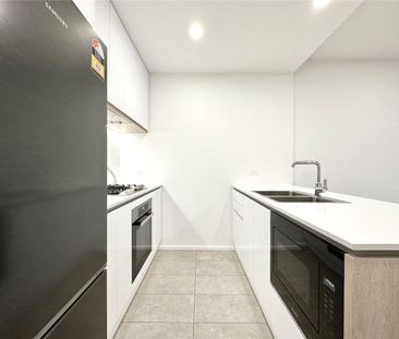 UNFURNISHED STYLISH ONE BEDROOM APARTMENT LOCATED IN THE HEART OF S... - Photo 5