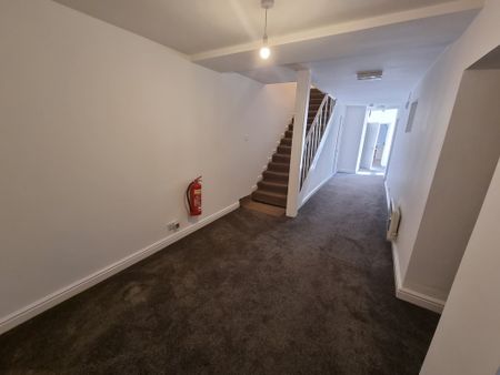 3 Bed Student Accommodation - Photo 4