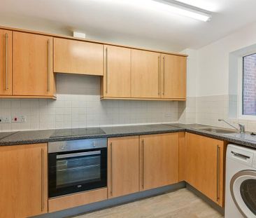 2 bedroom apartment to rent - Photo 4