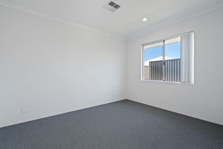 260 Eglinton Boulevard, Eglinton WA 6034 - House For Rent | Domain - Photo 4