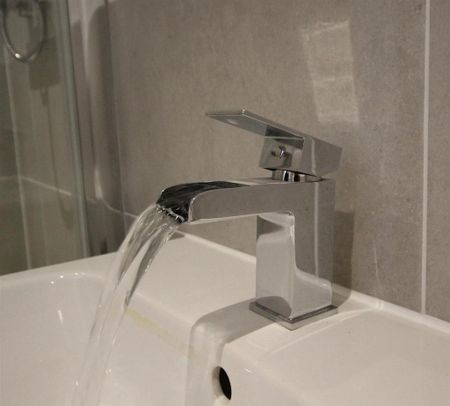 2 bedroom flat to rent - Photo 2