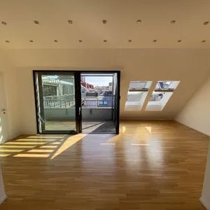 Exklusive Dachgeschoß - Maisonette mit Terrasse in zentraler Lage im 18. Bezirk - Foto 2