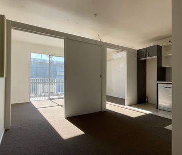 East Tamaki - Photo 6