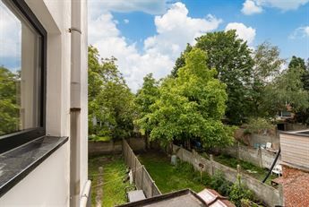 Prachtig gerenoveerd appartement met twee slaapkamers en terras vlak bij het Te Boelaerpark - Photo 4