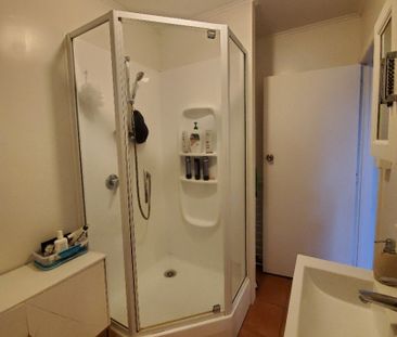 Meadowbank -1 brm unit - Photo 4