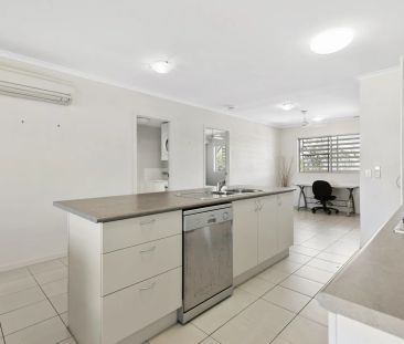 Unfurnished apartment close to the CBD. - Photo 5