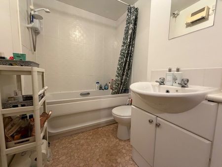 1 Bed Flat, Rosida Gardens, SO15 - Photo 5