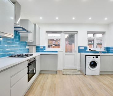 4 bedroom terraced house to rent - Photo 6