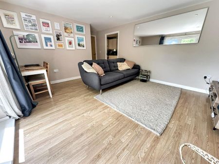 2 bedroom apartment to rent - Photo 3
