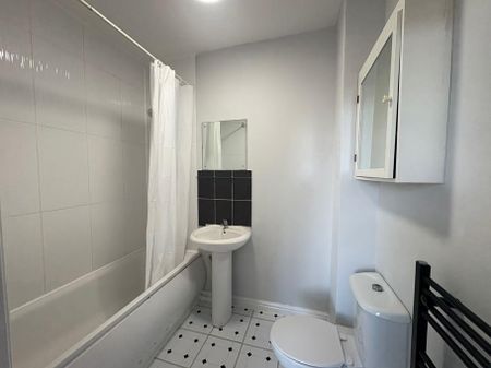 1 bedroom flat to rent - Photo 5