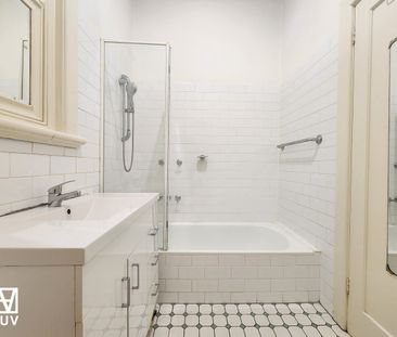 Charming Character Home - Opposite Oakleigh Rd Reserve! - Photo 6