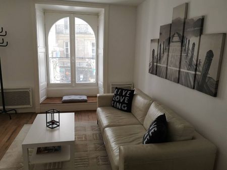 Loue superbe T2 meublé 38m² hyper centre-ville - Photo 2