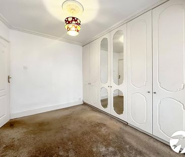 4 bedroom semi-detached house to rent - Photo 4