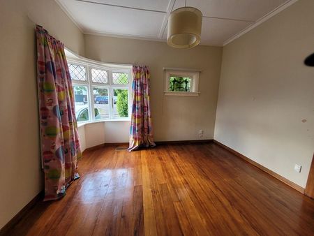 3 Big Double Bedrooms, Character Home - Photo 4