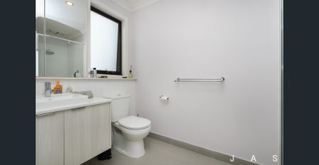 A Striking Modern Residence Designed for Effortless Living - Photo 4