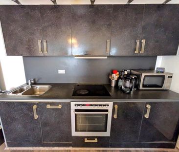 2 bedroom flat to rent - Photo 6