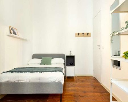 Via Ausonio, Milan, Lombardy 20123 - Photo 5